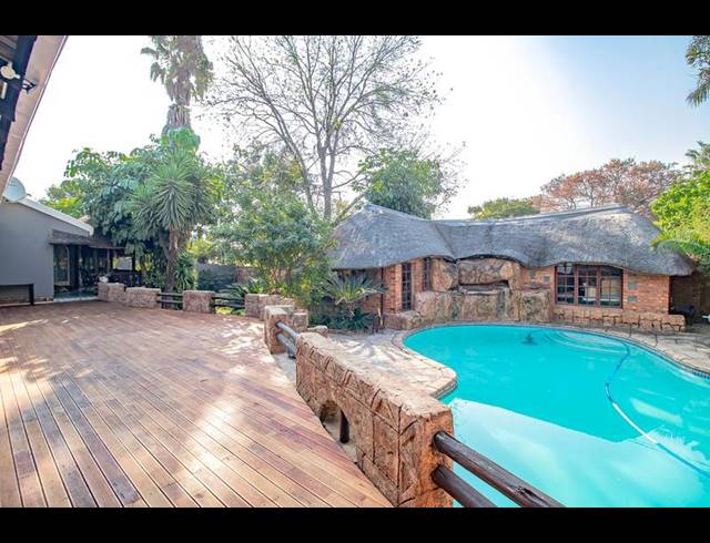 4 BEDROOM HOUSE FOR SALE IN MAGALIESKRUIN